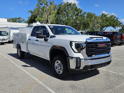 New 2025 GMC Sierra 2500 Pro w/ Convenience Package