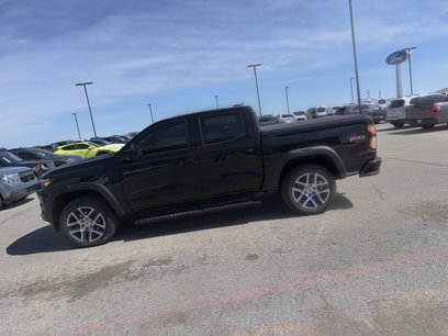 Used 2024 Chevrolet Colorado Z71 w/ Z71 Convenience Package 2