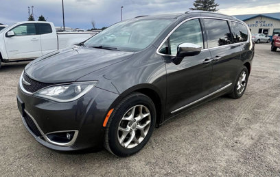Used 2017 Chrysler Pacifica Limited w/ UConnect Theater Package