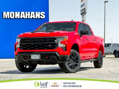 New 2025 Chevrolet Silverado 1500 Custom Trail Boss w/ LPO, Dark Essentials Package