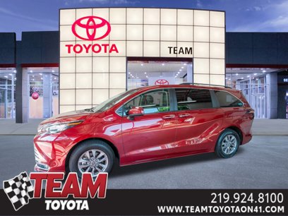 Used 2023 Toyota Sienna XLE