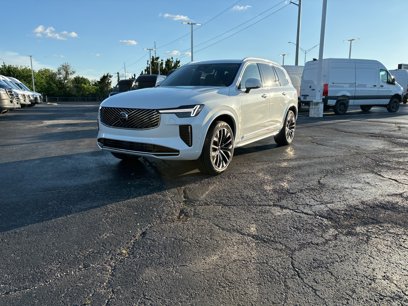 New 2025 Volvo XC90 B5 Plus w/ Protection Package Premier