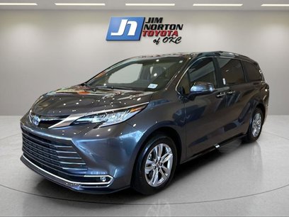 New 2025 Toyota Sienna Limited