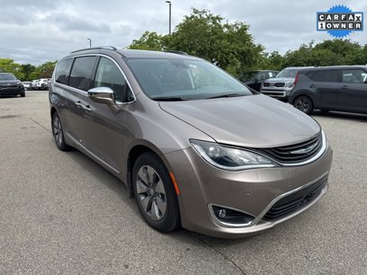 Used 2018 Chrysler Pacifica Limited w/ Advanced Safetytec Group