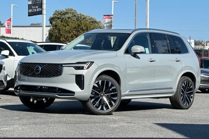 New 2025 Volvo XC90 B5 Plus w/ Protection Package Premier