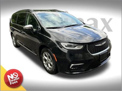 Used 2023 Chrysler Pacifica Limited