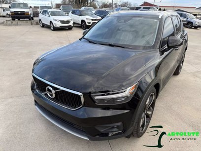 Used 2019 Volvo XC40 T5 Momentum