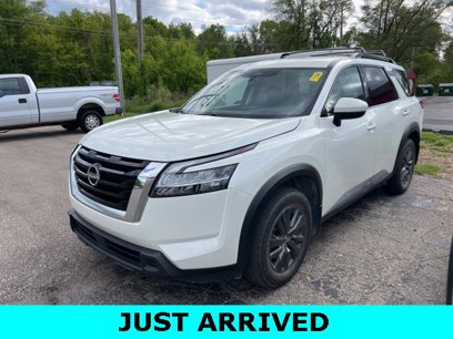 Certified 2022 Nissan Pathfinder SV