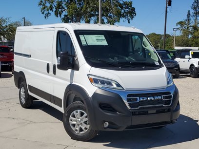 New 2025 RAM ProMaster 2500 w/ Quick Order Package 22G SLT