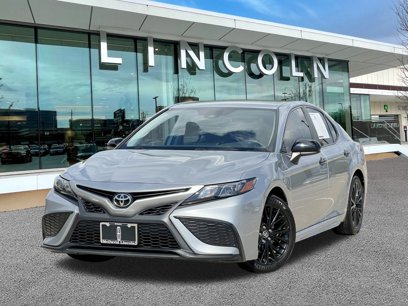 Used 2021 Toyota Camry SE w/ Carpet Mat Package (TMS)
