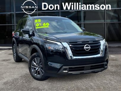 New 2025 Nissan Pathfinder SV w/ SV Premium Package