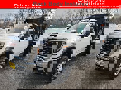 New 2025 GMC Sierra 3500 Pro w/ Convenience Package