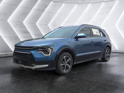 New 2025 Kia Niro SX