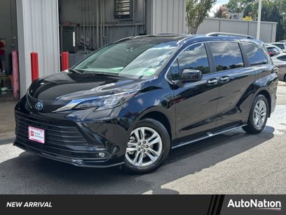 Used 2025 Toyota Sienna XLE