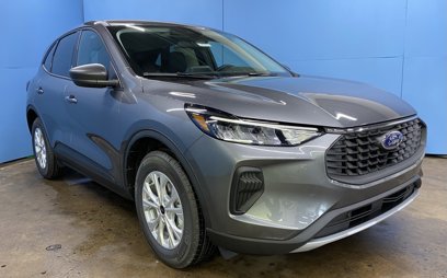 New 2025 Ford Escape Active w/ Cold Weather Package