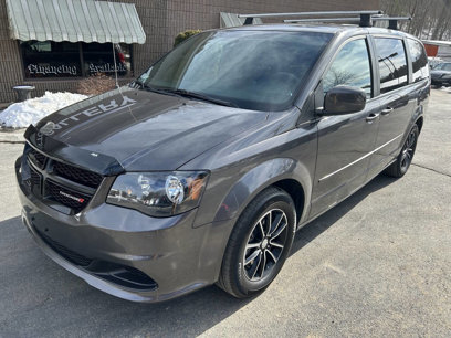 Used 2017 Dodge Grand Caravan SE