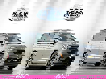 New 2023 Chrysler Pacifica Limited w/ Uconnect Theater Family Group