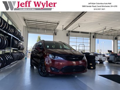 Used 2020 Chrysler Pacifica Touring-L w/ Advanced Safetytec Group
