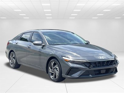 New 2025 Hyundai Elantra SEL