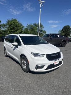 Used 2023 Chrysler Pacifica Touring-L