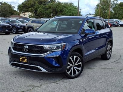 Certified 2022 Volkswagen Taos SE w/ Panoramic Sunroof Package