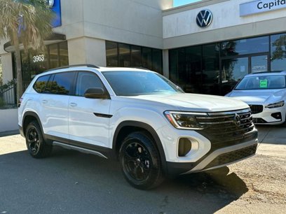 New 2025 Volkswagen Atlas Peak Edition SE