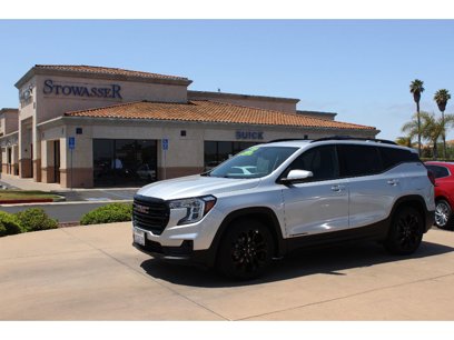 Used 2022 GMC Terrain SLT w/ Infotainment Package II