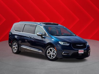 Certified 2023 Chrysler Pacifica Limited