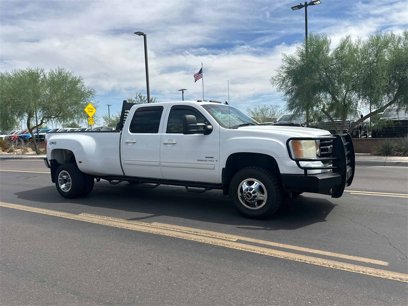 Used 2009 GMC Sierra 3500 SLT w/ SLT Convenience Package