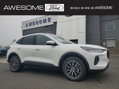 New 2025 Ford Escape SE w/ Class II Trailer Tow Package