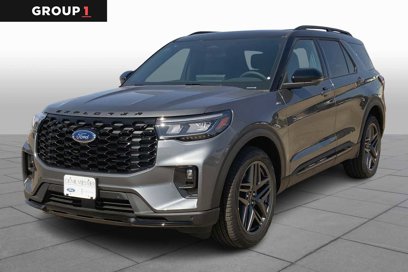 New 2025 Ford Explorer ST-Line w/ Premium Package