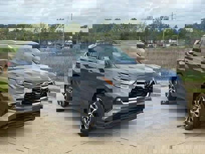 Used 2021 Toyota Highlander XLE