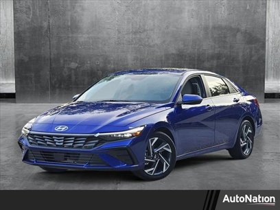 New 2025 Hyundai Elantra Limited w/ Cargo Package