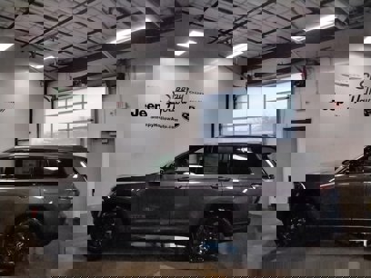 New 2025 Jeep Grand Cherokee L Altitude