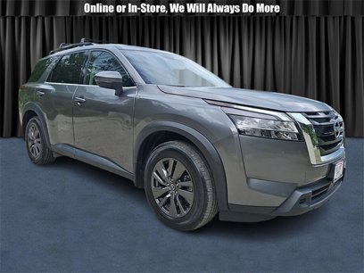 Used 2022 Nissan Pathfinder SV