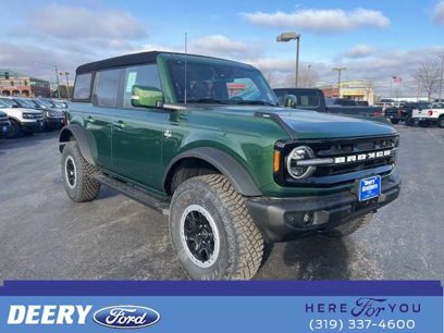 New 2024 Ford Bronco Outer Banks w/ Sasquatch Package