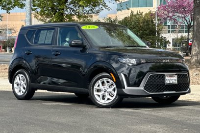 Certified 2025 Kia Soul LX w/ LX Technology Package