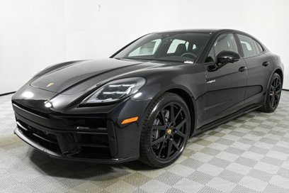 New 2025 Porsche Panamera 4