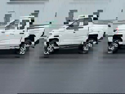 New 2025 Toyota Tacoma SR