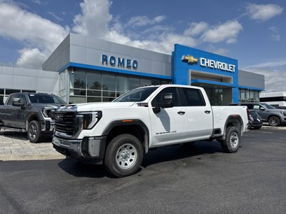 New 2025 GMC Sierra 3500 Pro w/ 1SA Pro Safety Plus Package