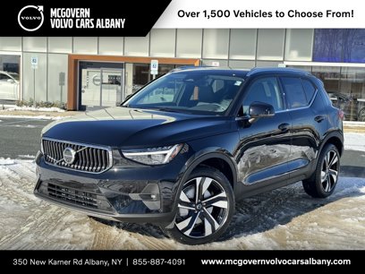 New 2025 Volvo XC40 B5 Ultra w/ Climate Package