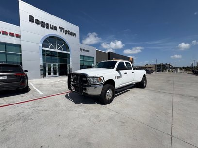 Used 2018 RAM 3500 Tradesman w/ Chrome Appearance Group
