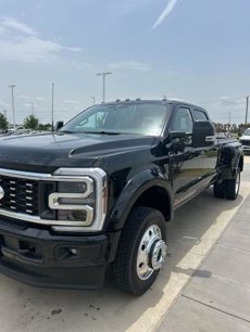 New 2025 Ford F450 Platinum w/ FX4 Off-Road Package