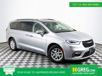 Used 2021 Chrysler Pacifica Touring-L