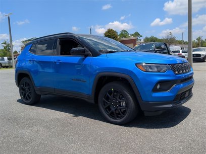 New 2024 Jeep Compass Latitude w/ Sun and Sound Group