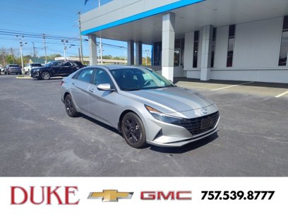 Used 2022 Hyundai Elantra SEL w/ Convenience Package