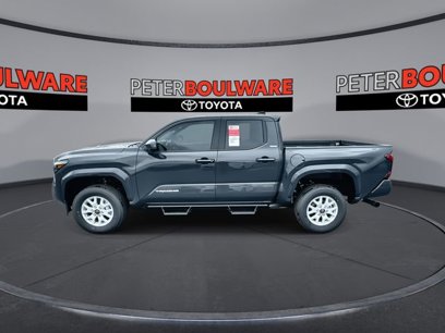 New 2025 Toyota Tacoma SR5