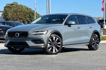 Used 2024 Volvo V60 B5 Cross Country Ultimate