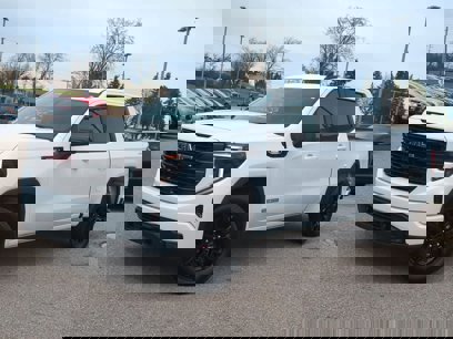 Used 2025 GMC Sierra 1500 Elevation