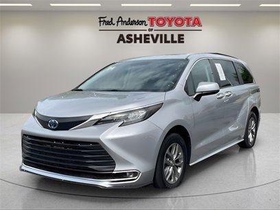 Used 2024 Toyota Sienna XLE